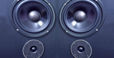 Tipe Speaker BMB yang Cocok untuk Ruangan Besar