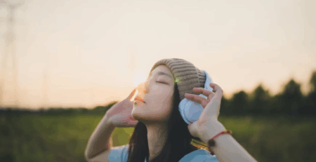 Dari Salting Sampai Merana, Inilah Deretan Lagu yang Menceritakan Tentang Crush! Ada Lagu Favoritmu